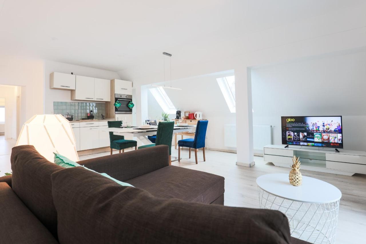 Arbio I Cozy Apartments Augsburg-Lechhausen Exteriör bild